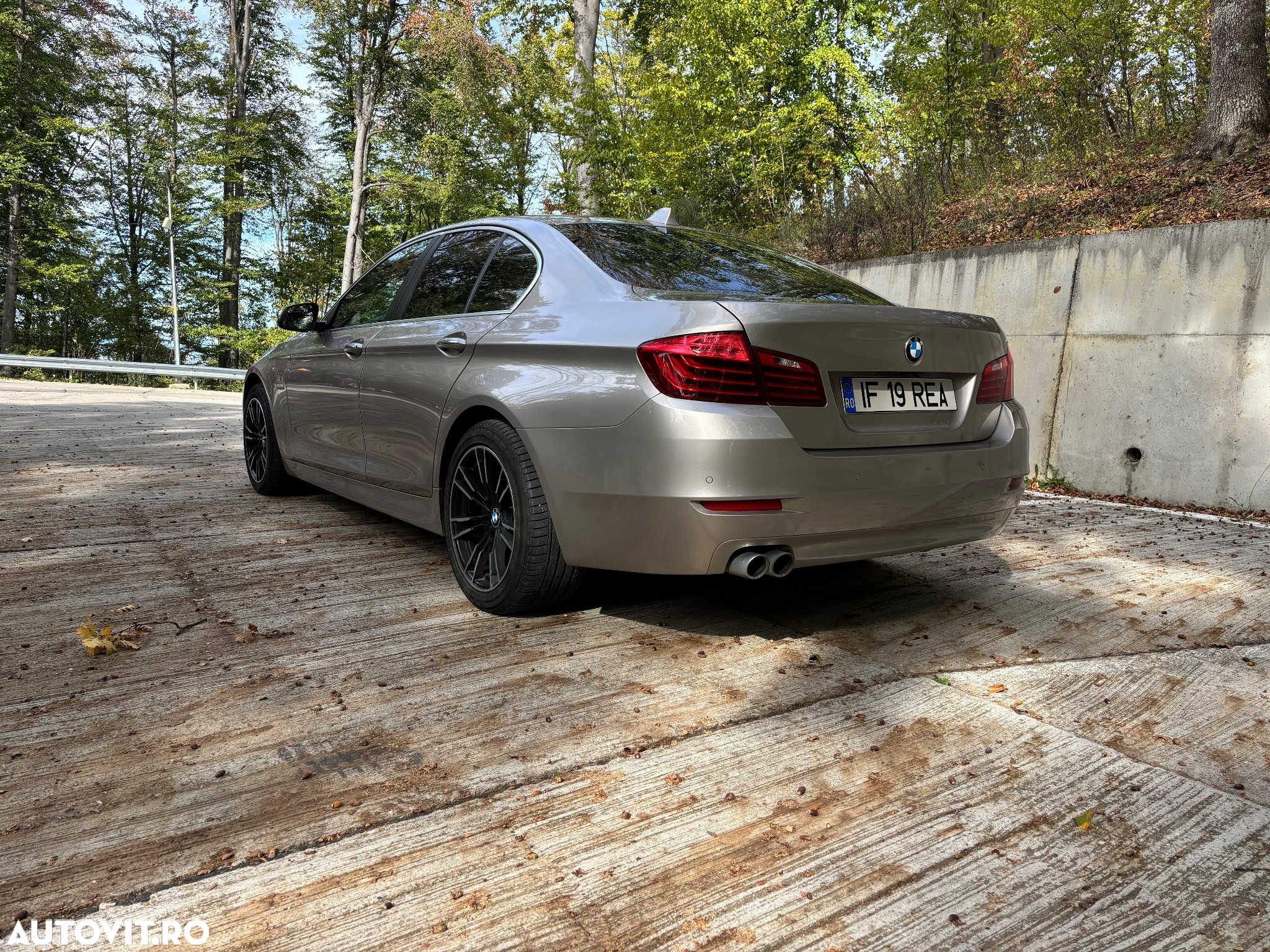 BMW Seria 5 520d Aut. Luxury Line - 4