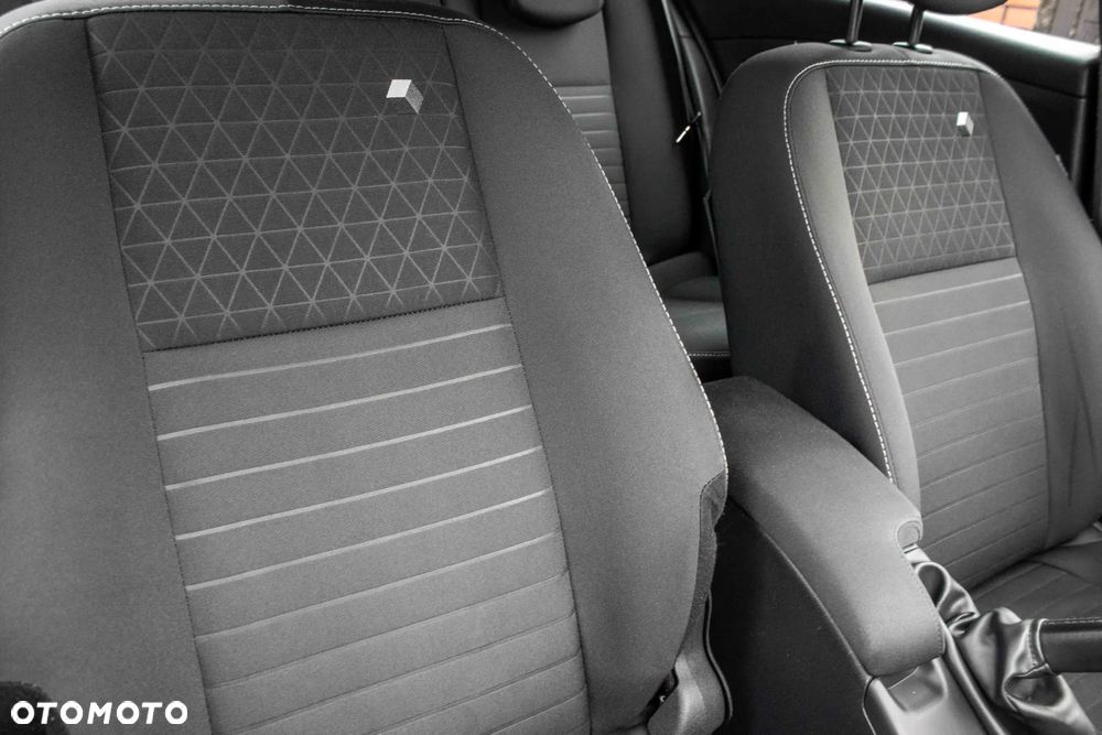 Renault Megane dCi 95 FAP Paris Business - 21