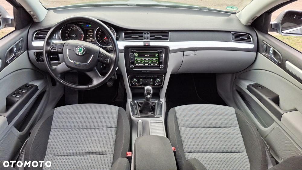 Skoda Superb 2.0 TDI PD Ambition - 22