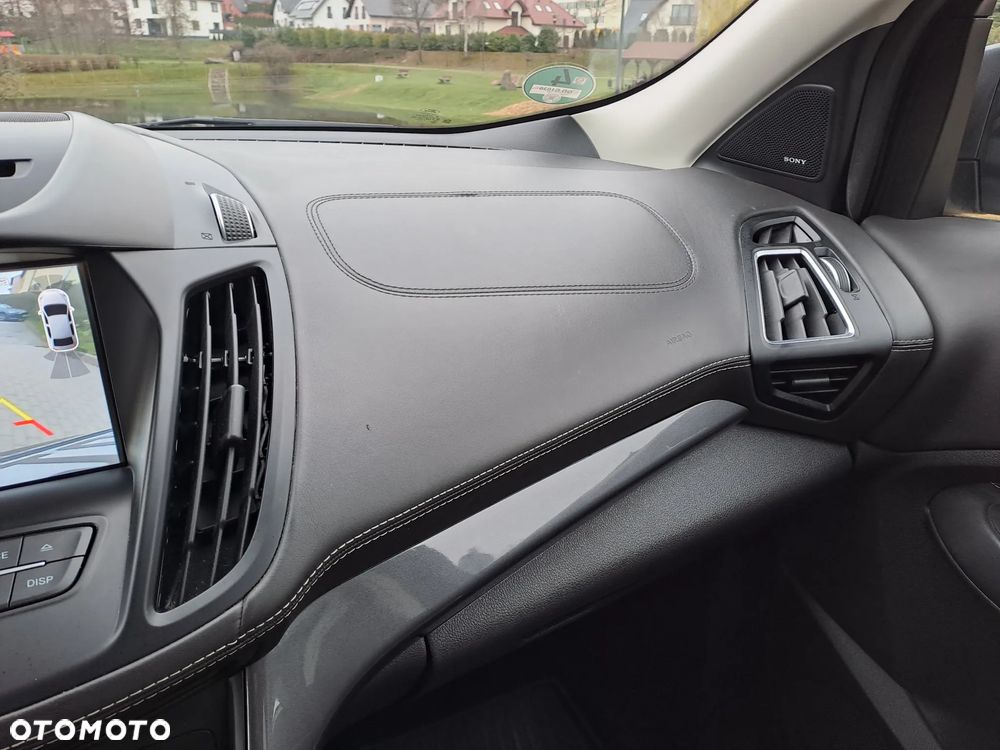 Ford Kuga 2.0 TDCi 4x4 Vignale - 24