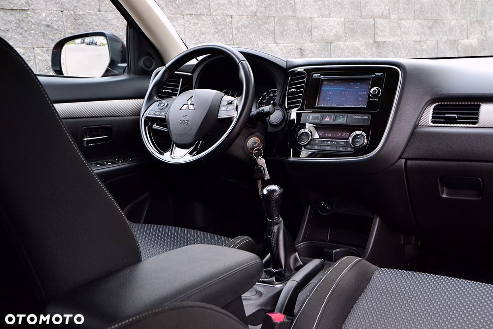 Mitsubishi Outlander 2.0 2WD Diamant - 15