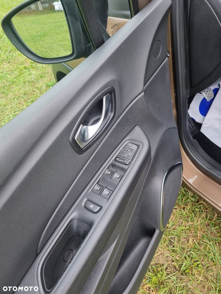 Renault Captur - 17