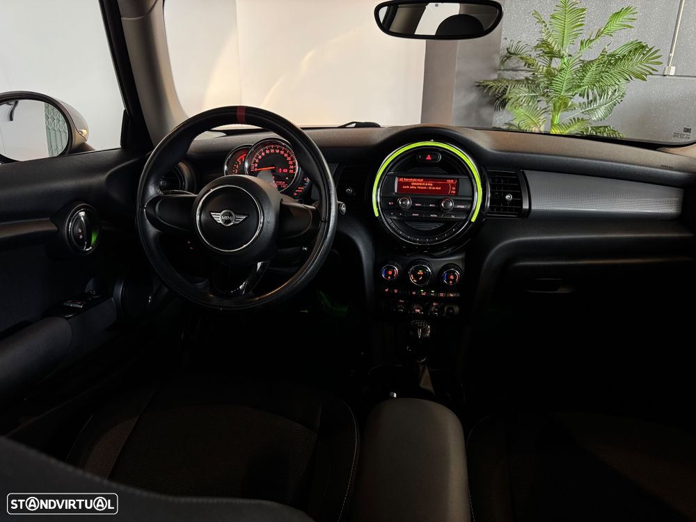 MINI 3 Portas - 32
