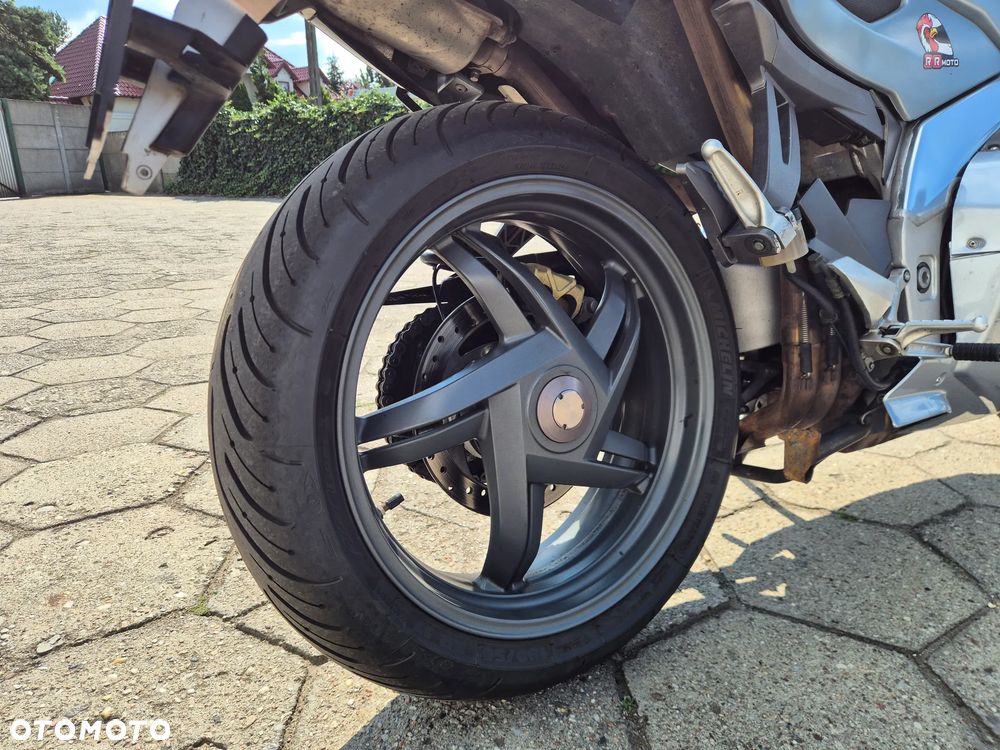 Aprilia RST - 8