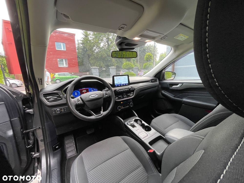 Ford Kuga - 28