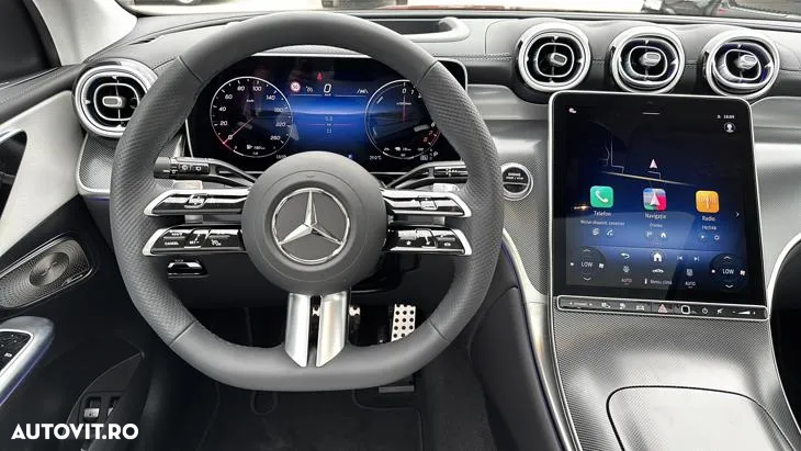 Mercedes-Benz GLC 300 e 4Matic 9G-TRONIC AMG Line Advanced - 12