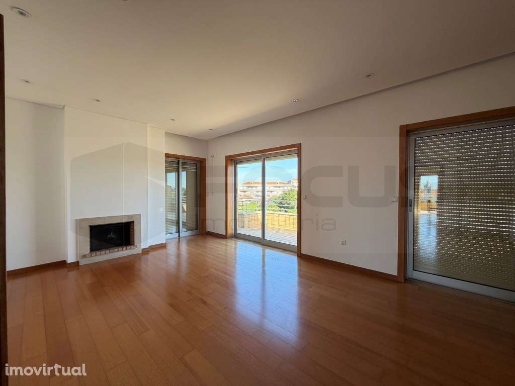 Apartamento T2 disponível para arrendamento - Aveiro - Grande imagem: 2/14