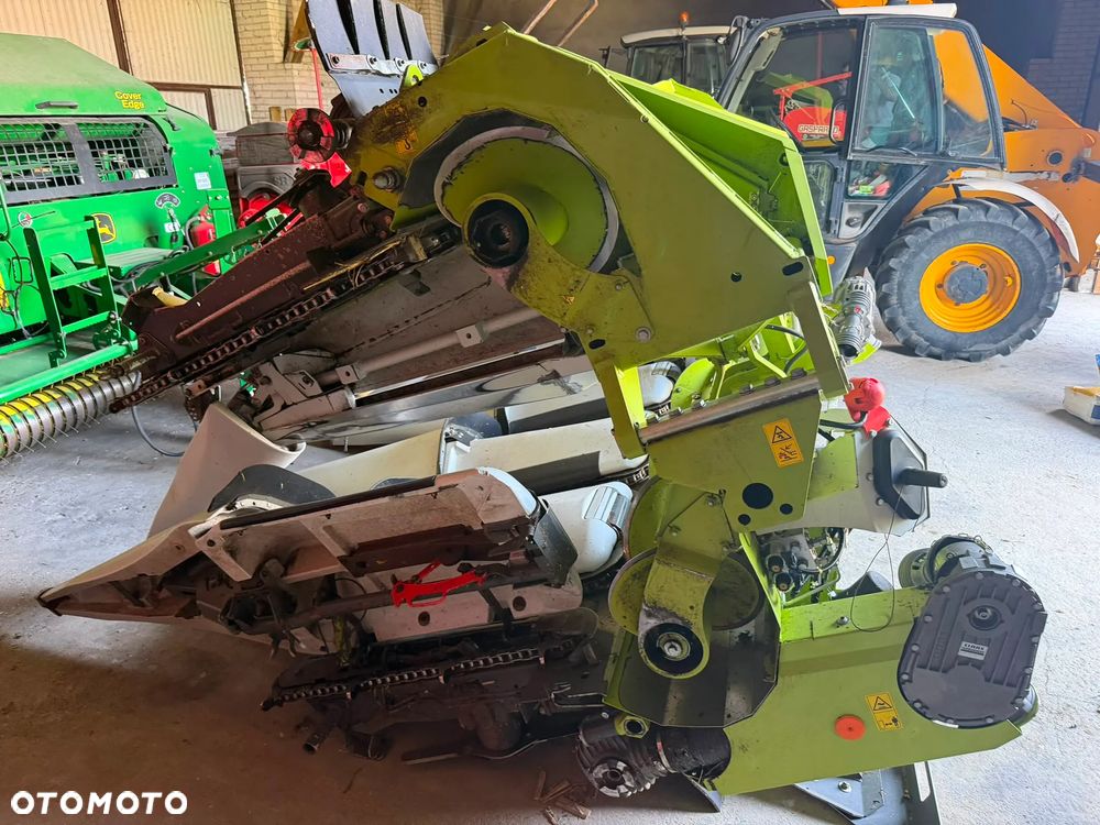 Claas Tucano 420, heder CLAAS VARIO 560, przystawka do kukurydzy CLAAS CORIO 675FC - 33