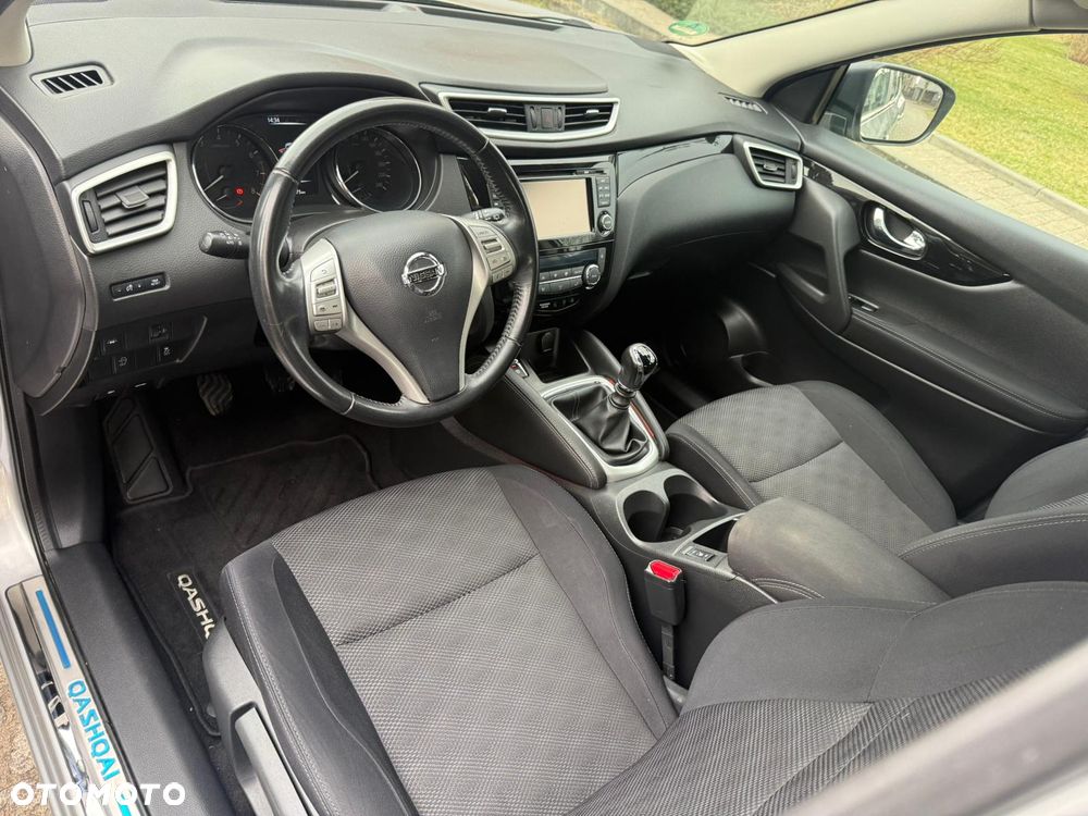 Nissan Qashqai 1.2 DIG-T N-Connecta EU6 - 10