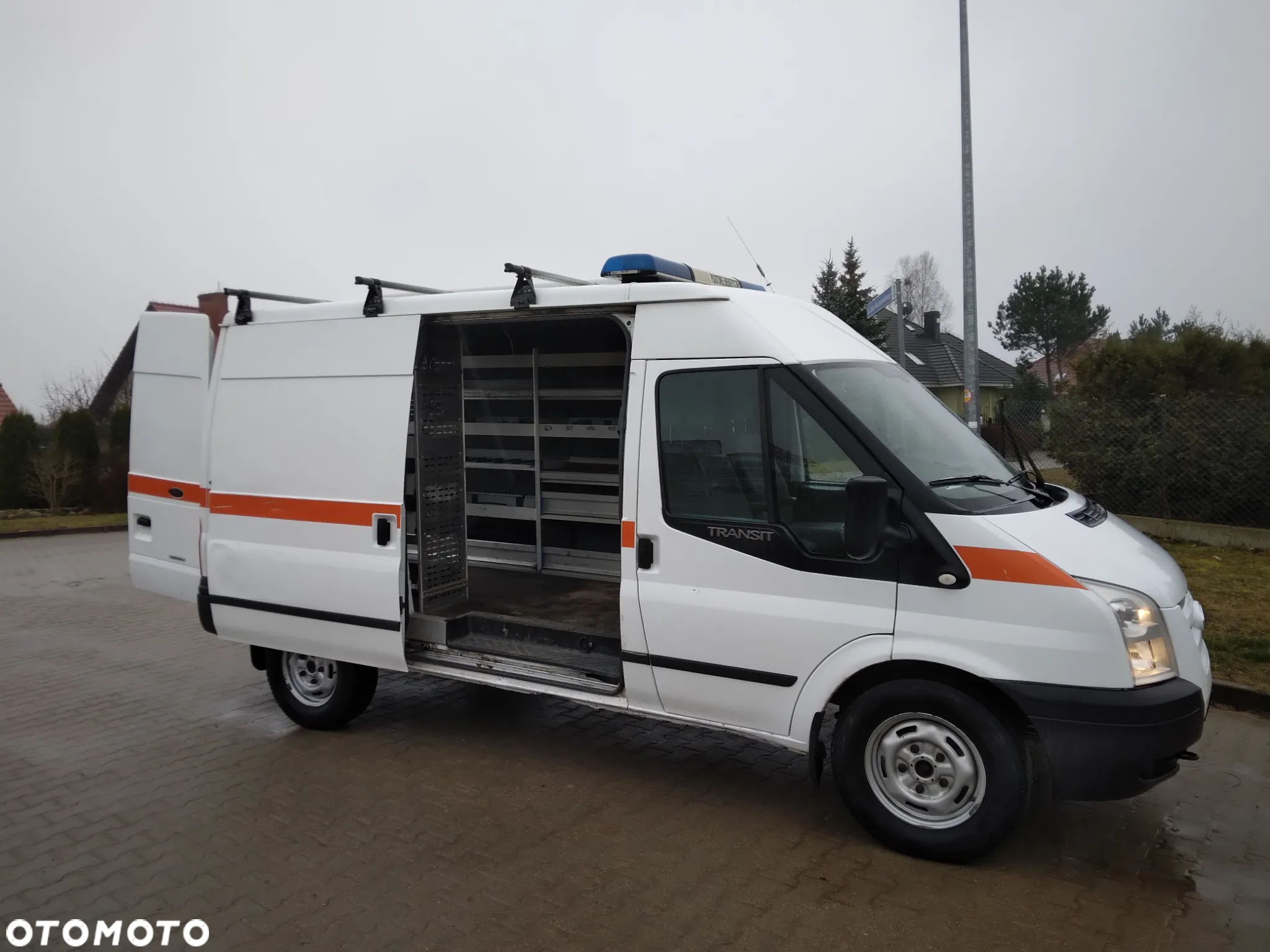 Ford Transit - 12
