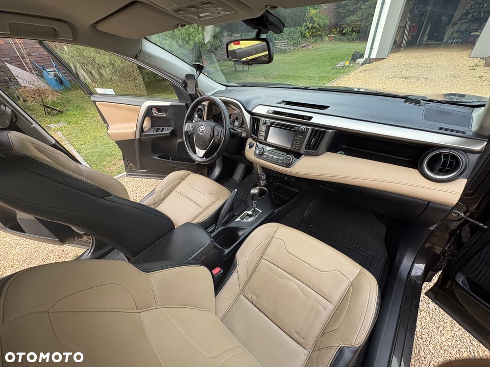 Toyota RAV4 2.2 D-4D 4x4 Automatik Comfort - 9