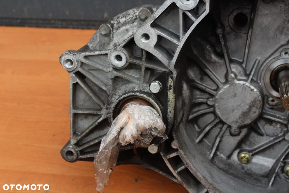 SKRZYNIA BIEGÓW OPEL VECTRA C SIGNUM 2.2 16V 5 BIEGÓW F23 Z22SE - 3