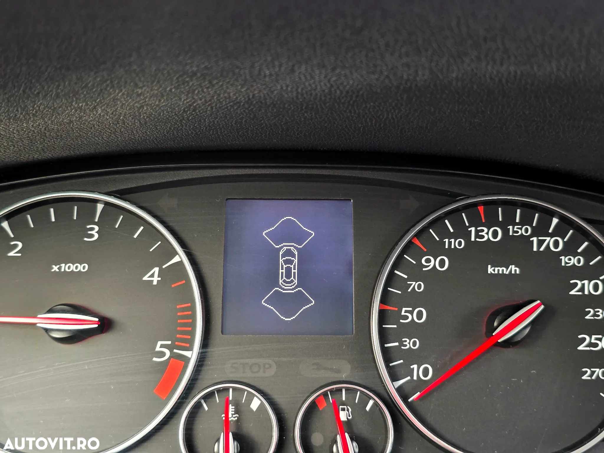 Renault Laguna dCi 110 FAP Bose Edition - 27