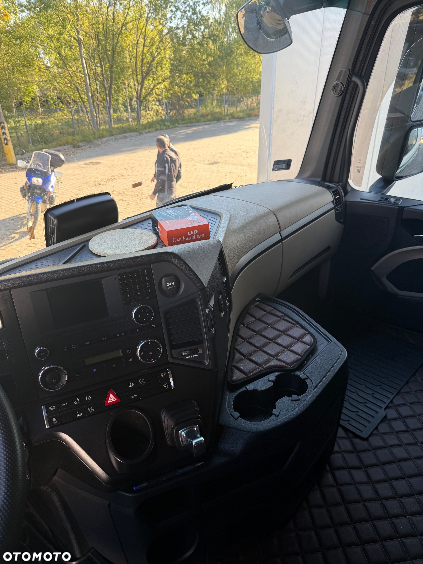 Mercedes-Benz ACTROS - 9