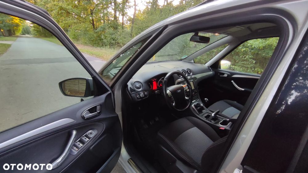 Ford Galaxy 2.0 TDCi Ghia - 8