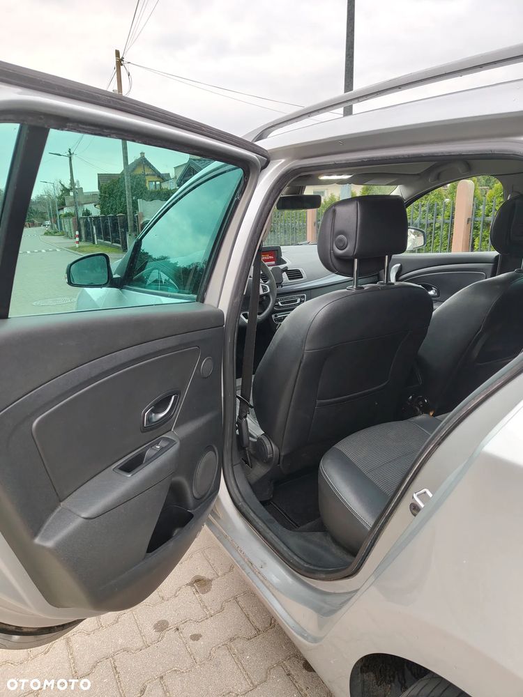 Renault Megane 1.9 dCi Dynamique Euro5 - 22