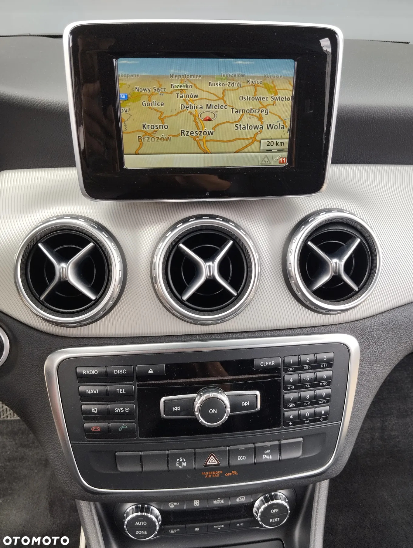 Mercedes-Benz GLA 200 (CDI) d 7G-DCT - 12