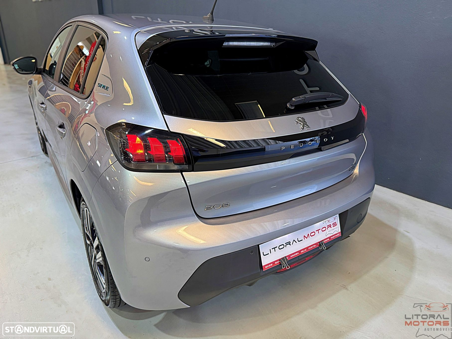 Peugeot 208 1.2 PureTech SE Style - 9