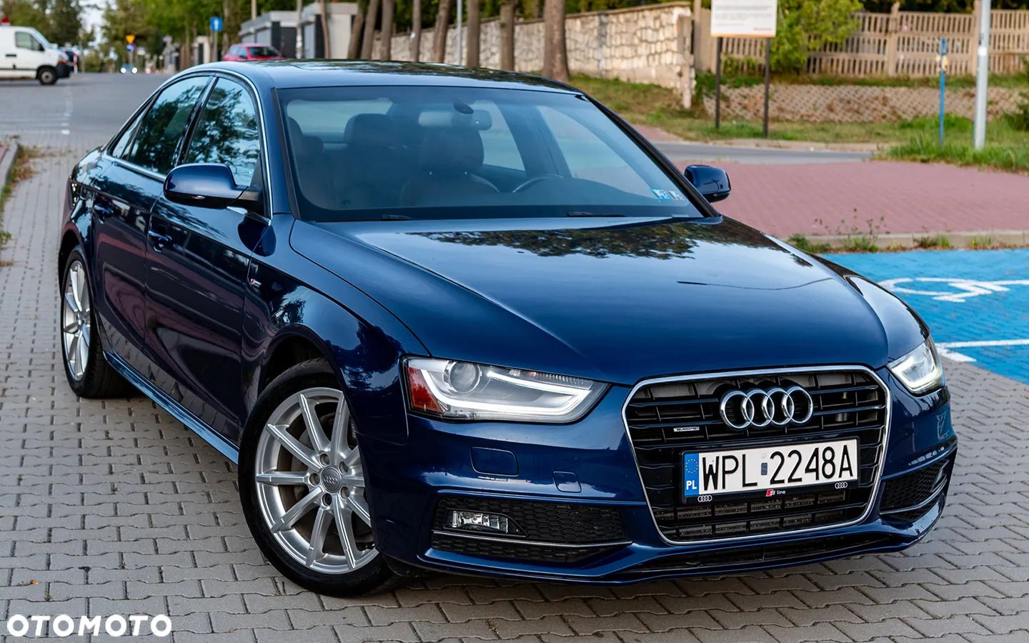 Audi A4 - 1