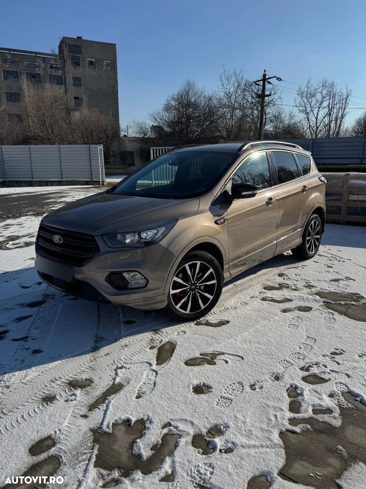 Ford Kuga - 1