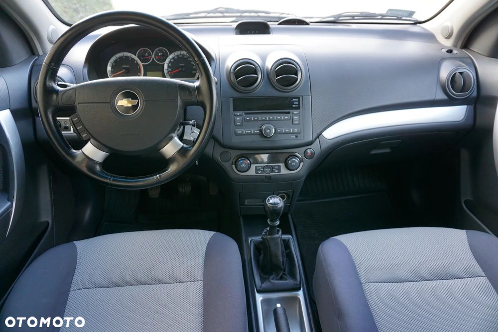 Chevrolet Aveo 1.4 16V LT - 11