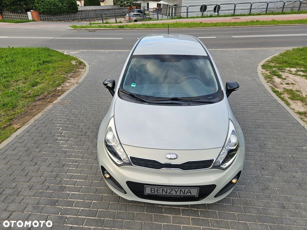 Kia Rio - 15
