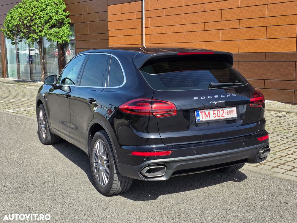 Porsche Cayenne 3.0 L - 5