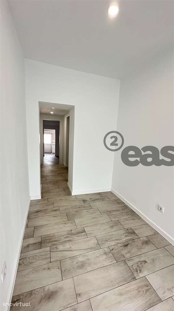 Moradia T2 Remodelada a estrear em Selmes - Grande imagem: 4/14