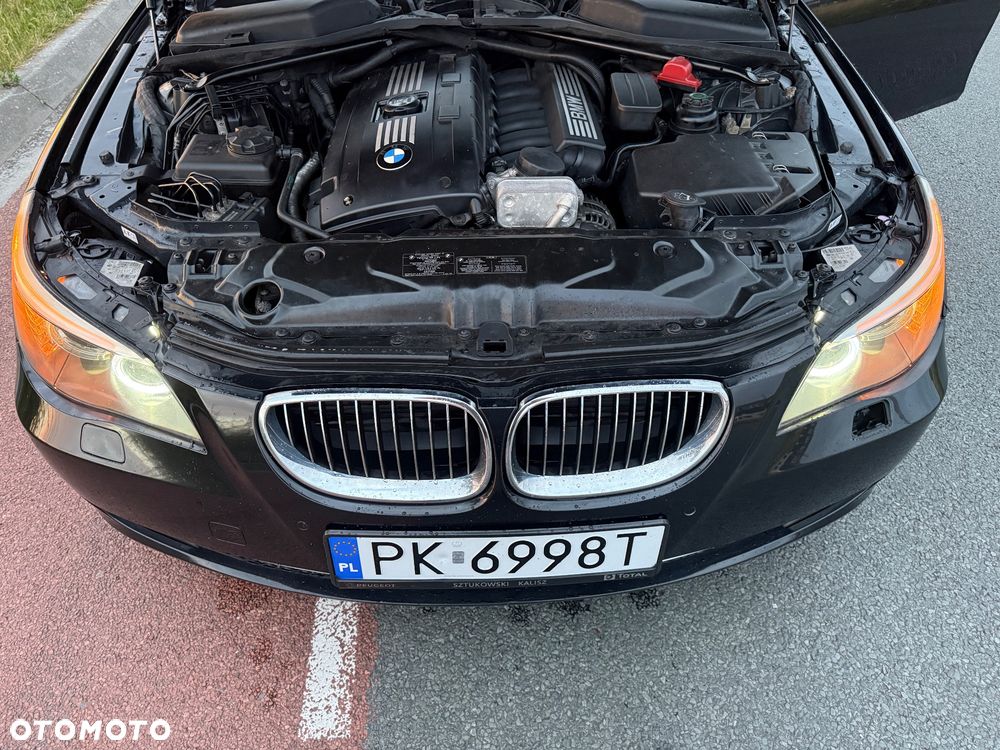 BMW Seria 5 523i - 16