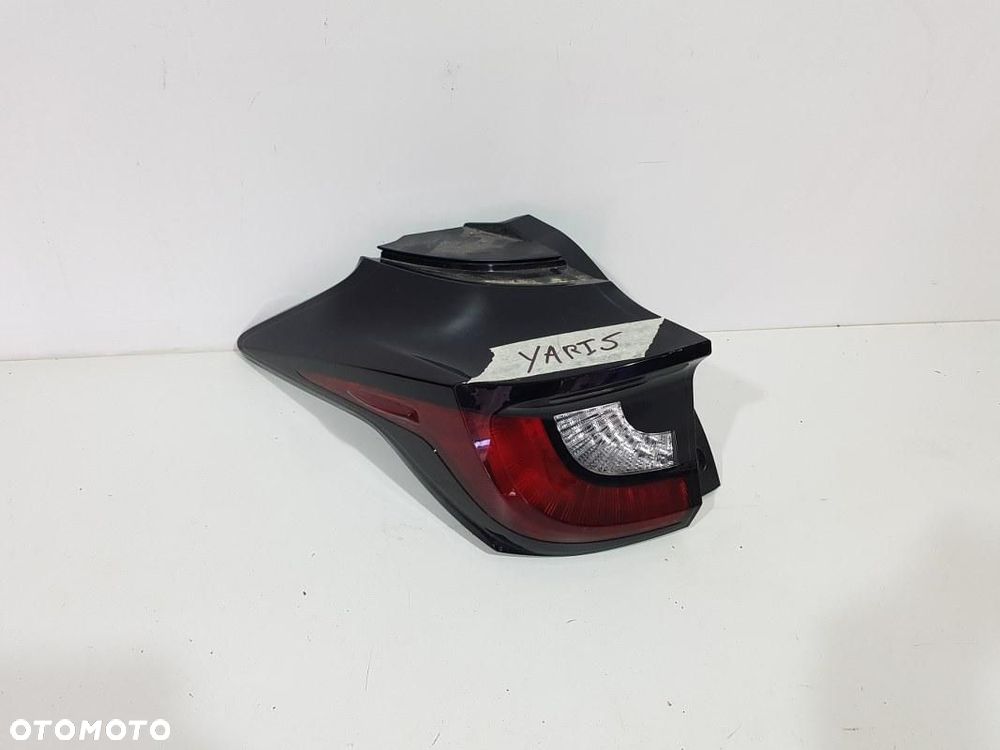 TOYOTA YARIS IV 4 LAMPA TYŁ TYLNA LEWA ORYGINAŁ - 2
