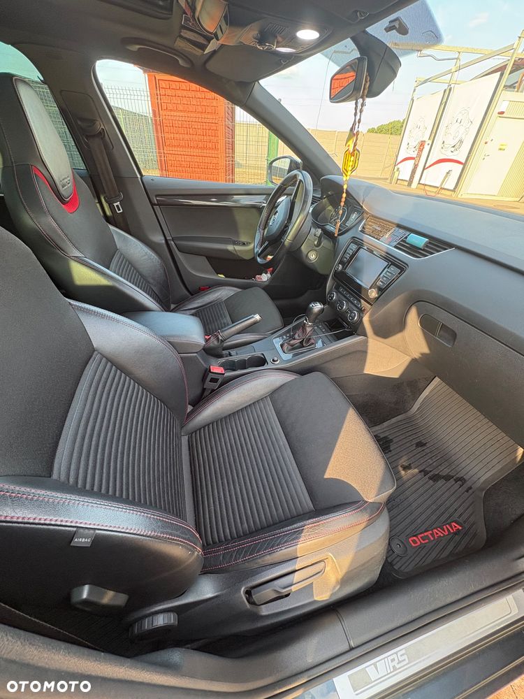 Skoda Octavia 2.0 TDI RS DSG - 9