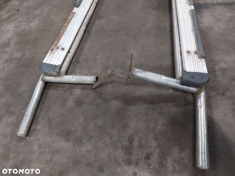 STOPNICA STOPIEŃ LEWA + PRAWA KIA SPORTAGE I - 2