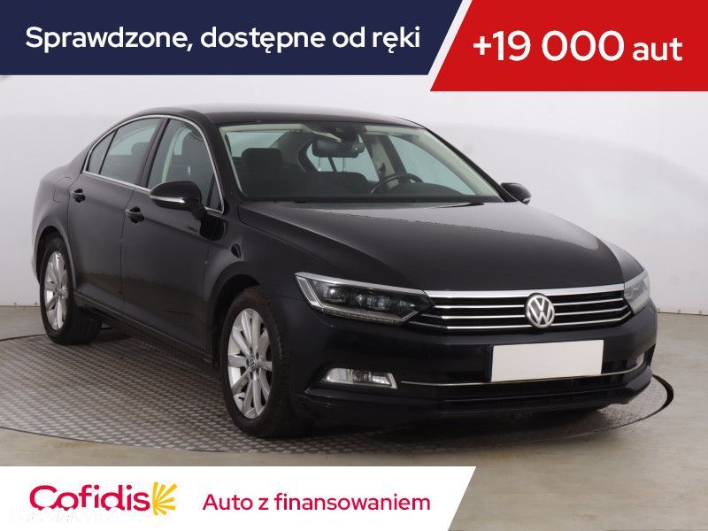 Volkswagen Passat - 2