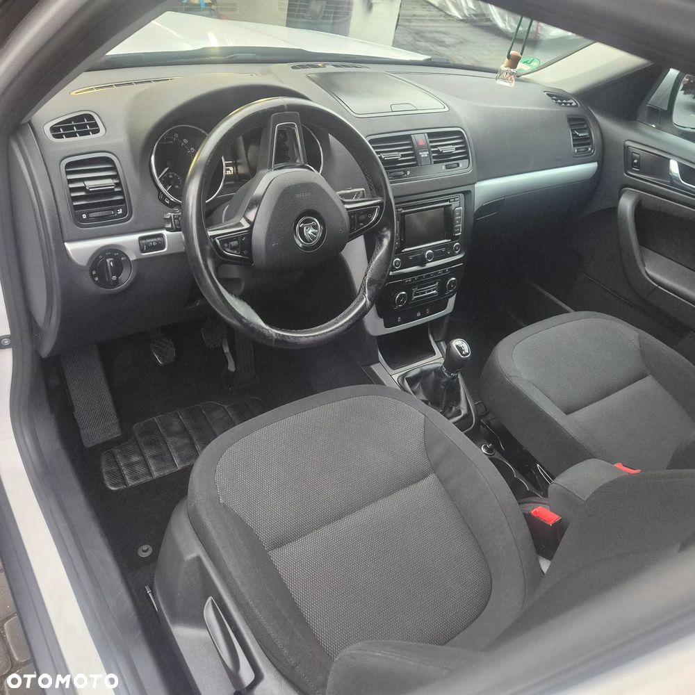 Skoda Yeti 2015 photo 5