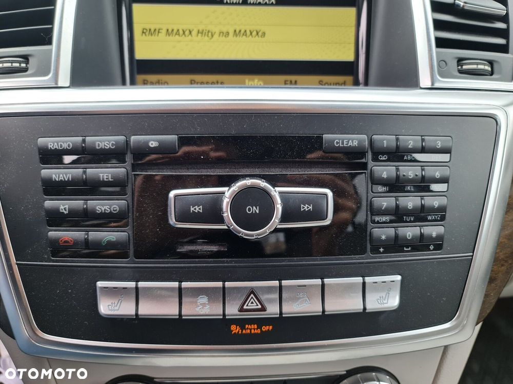 Mercedes-Benz ML 350 BlueTec 4-Matic - 24