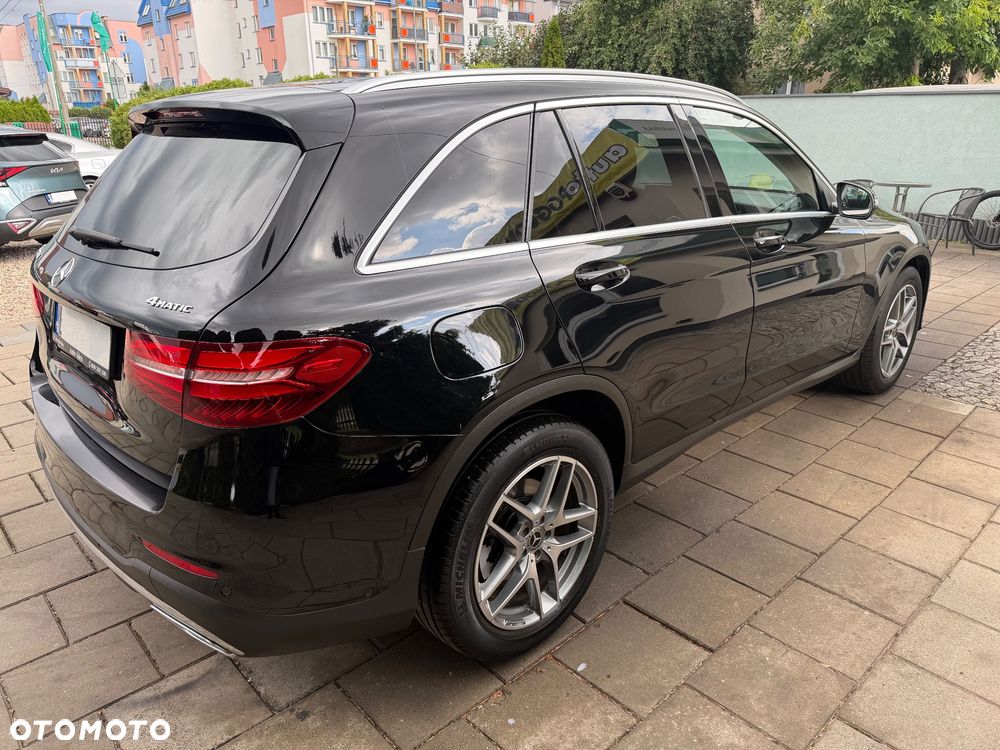 Mercedes-Benz GLC - 12