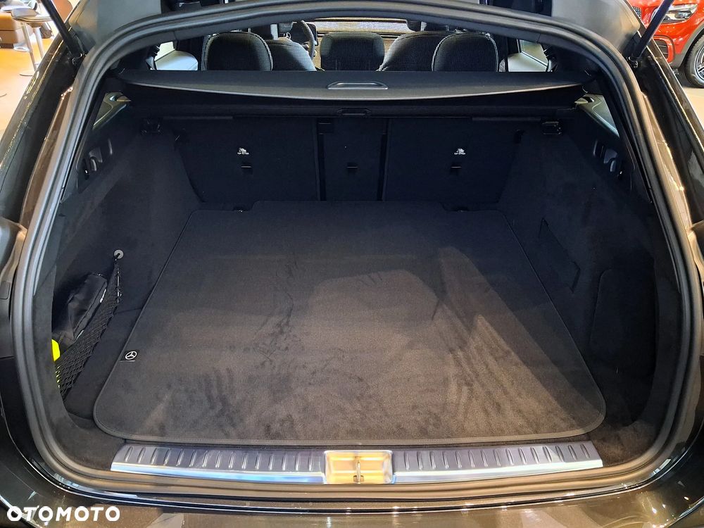 Mercedes-Benz Klasa E 220 d 4-Matic - 22