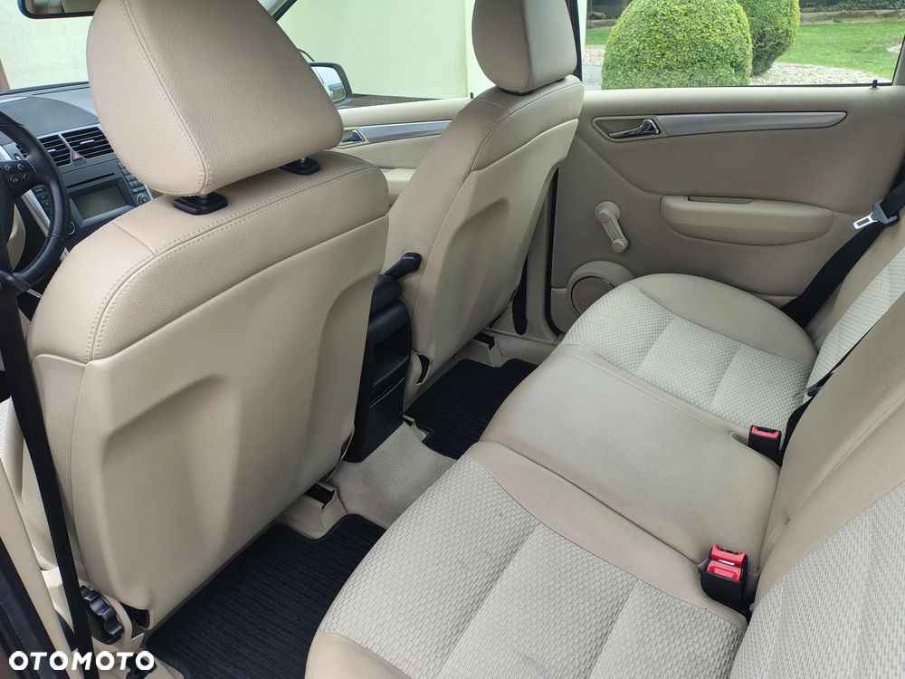 Mercedes-Benz Klasa A 170 BlueEFFICIENCY Avantgarde - 14