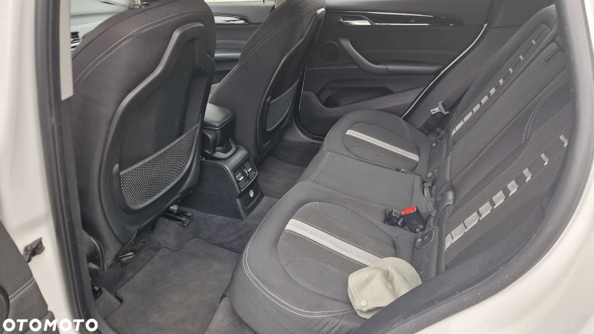 BMW X1 sDrive18d - 11