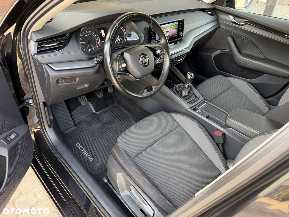 Skoda Octavia 2.0 TDI Ambition - 19