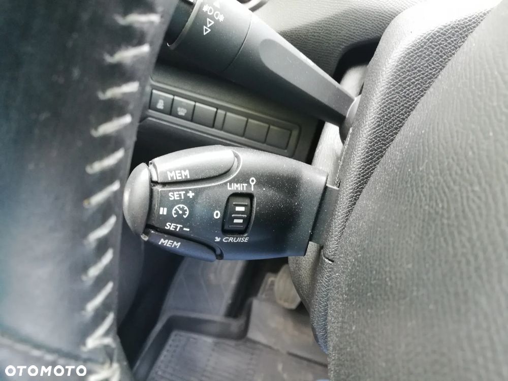 Peugeot 308 1.6 BlueHDi Style S&S - 19