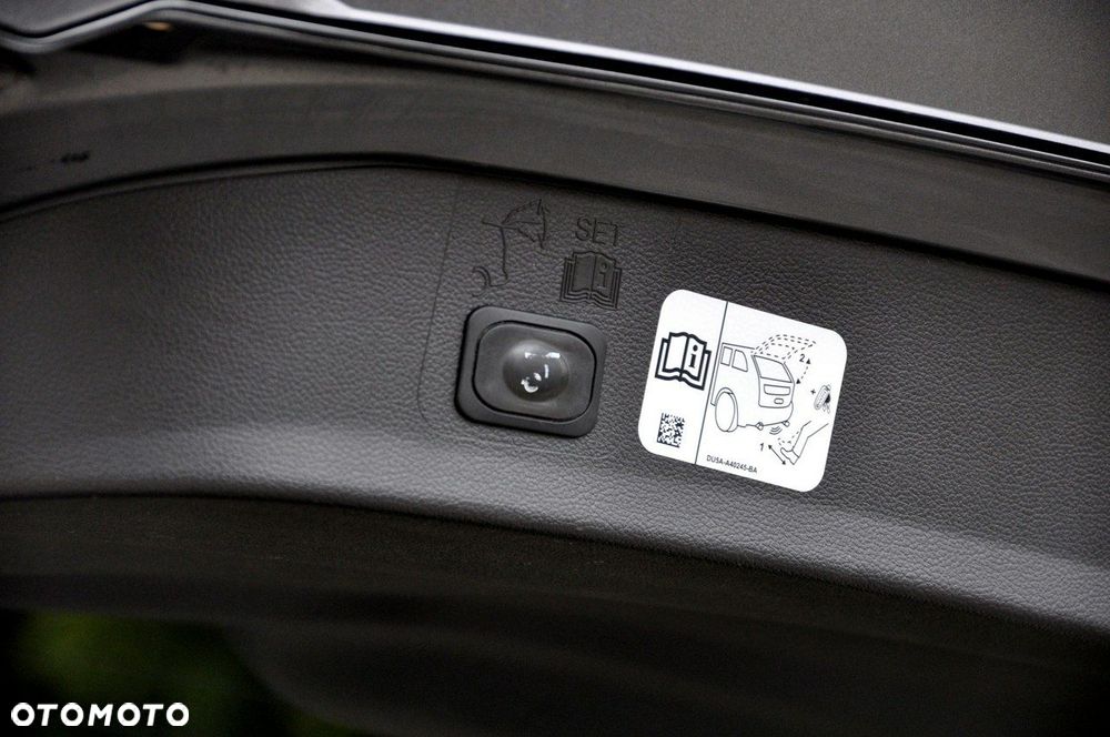 Ford Kuga - 24