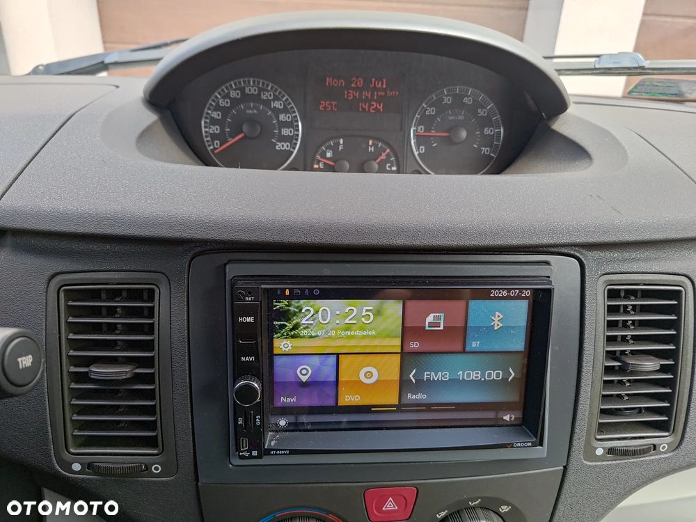 Fiat Idea 1.4 16V Dynamic - 13