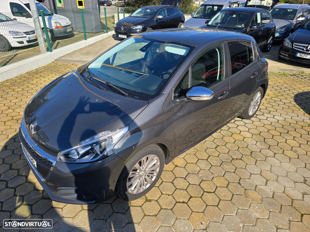 Peugeot 208 1.2 PureTech Signature - 13