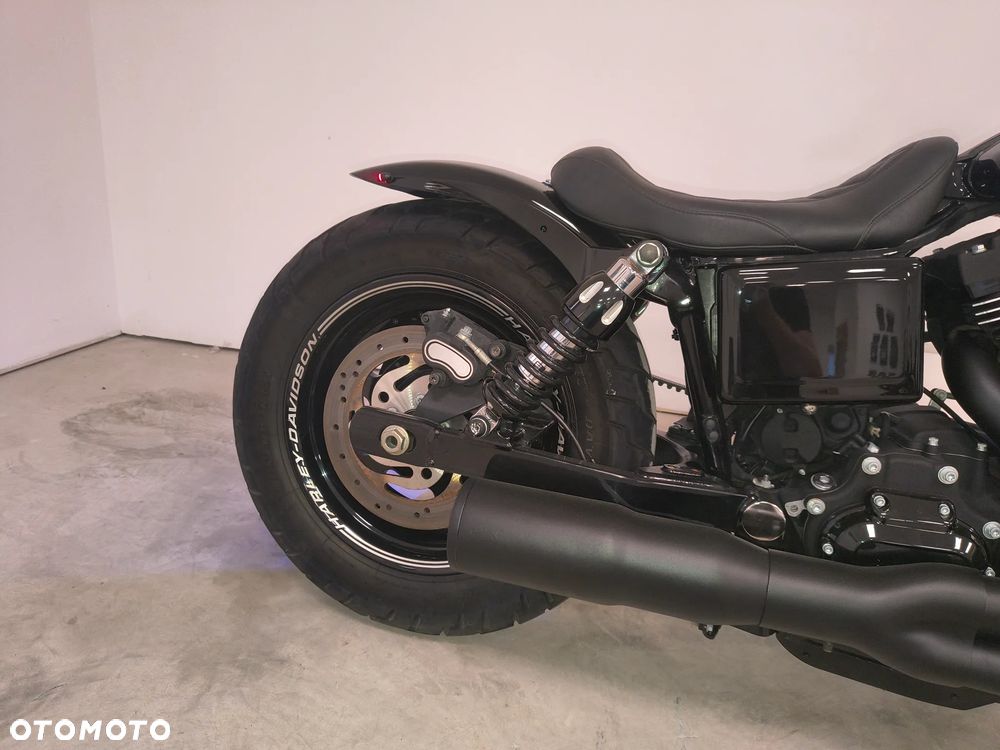 Harley-Davidson Dyna Fat Bob - 16
