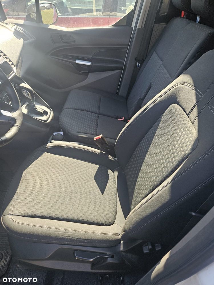 Ford Transit Connect - 8
