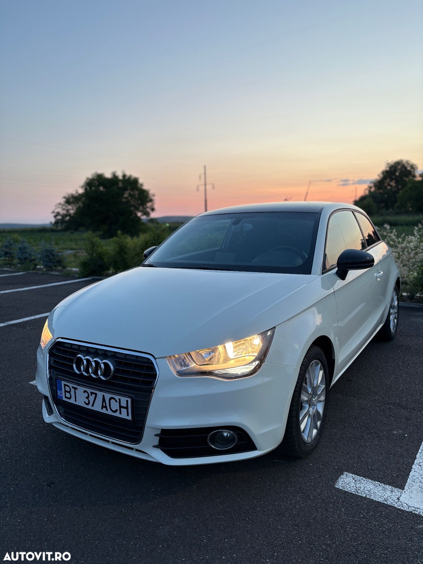 Audi A1 1.6 TDI Attraction - 1