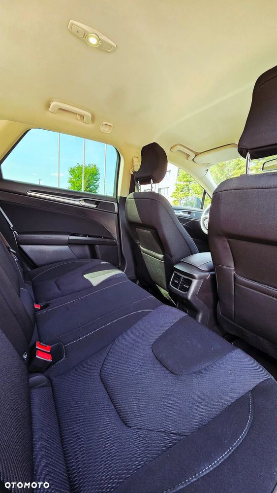 Ford Mondeo 2.0 TDCi Titanium PowerShift - 9