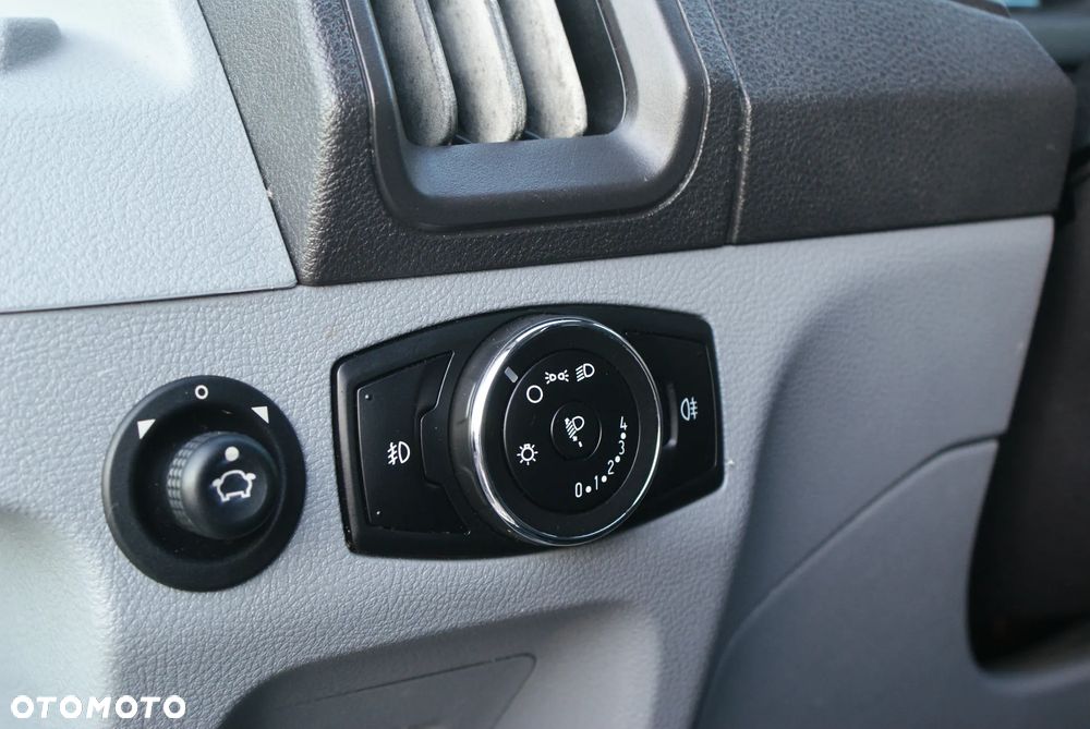 Ford Transit - 24