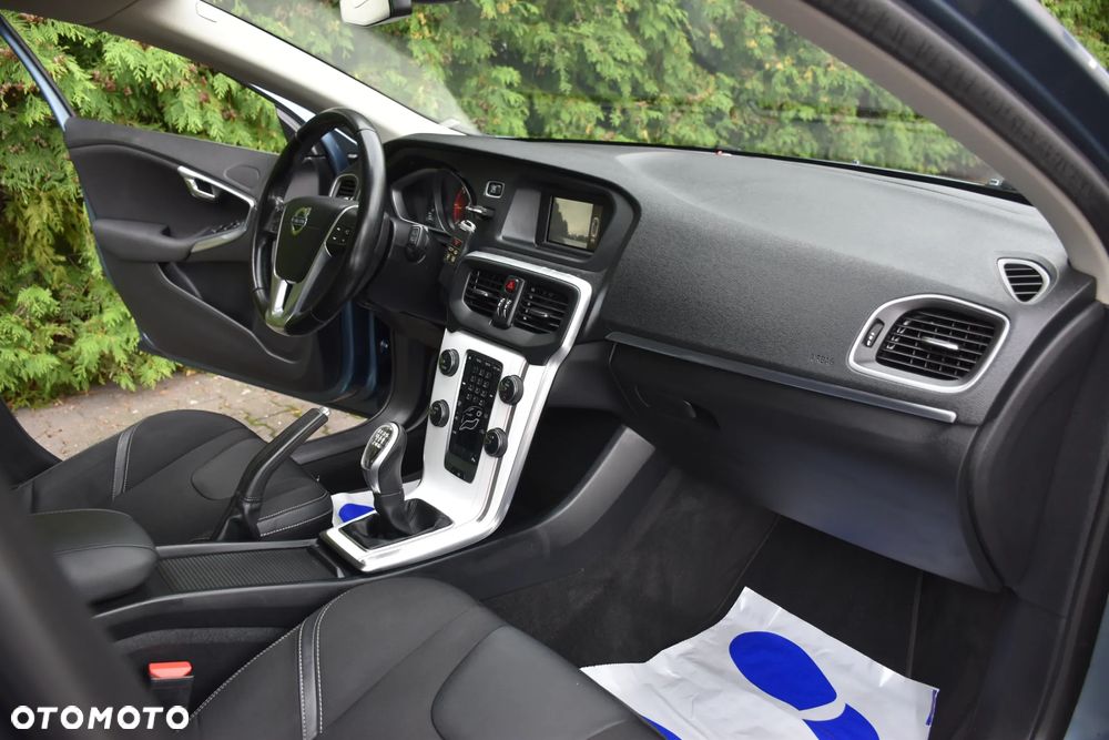Volvo V40 D2 Momentum - 10